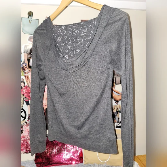 One Step Ahead Charcoal Hoodie with Heart Pattern - Picture 3 of 4